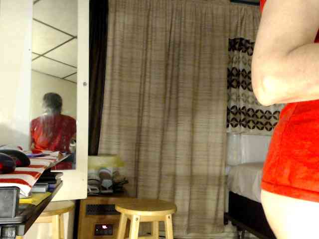 FIXMYASSTOO webcam