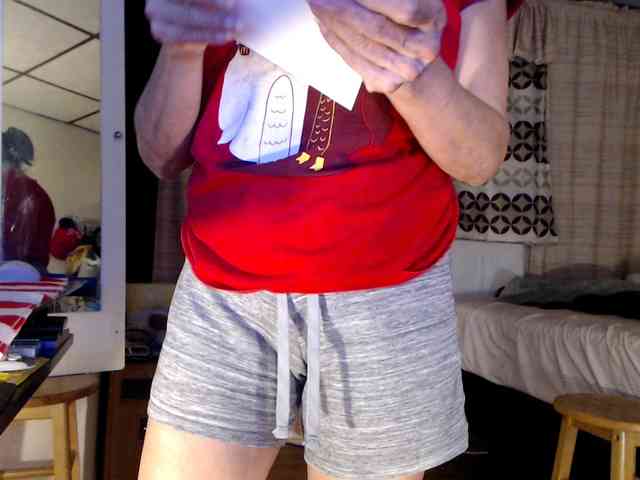 FIXMYASSTOO webcam