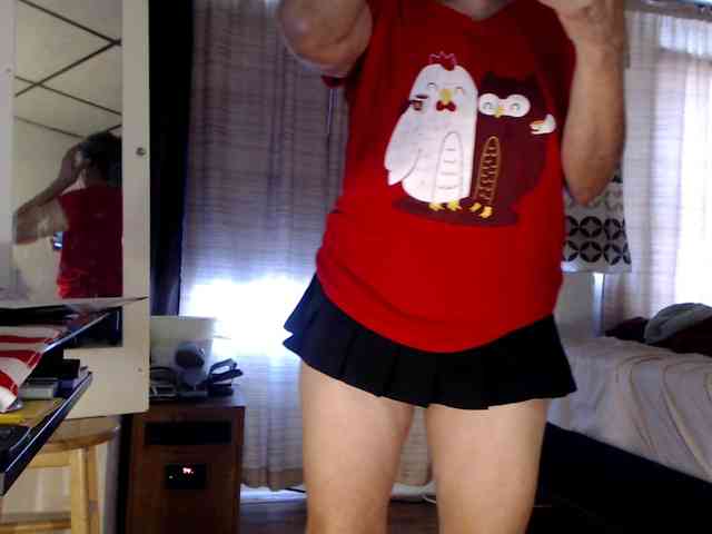 FIXMYASSTOO webcam