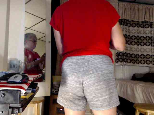 FIXMYASSTOO webcam