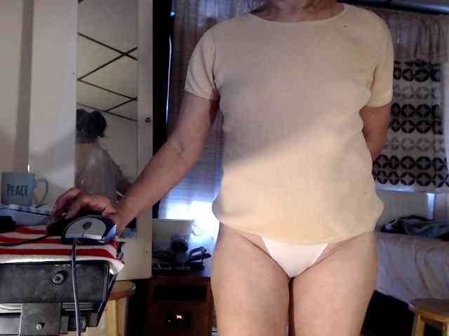 FIXMYASSTOO webcam