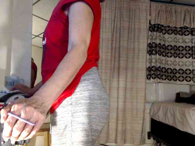 FIXMYASSTOO webcam