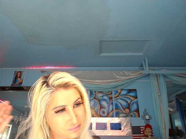 adrianna_fox webcam