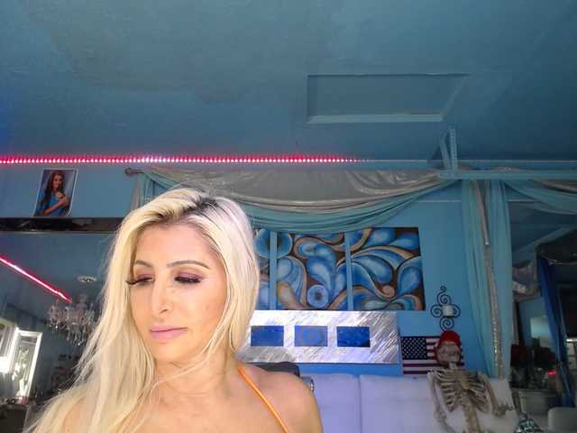 adrianna_fox webcam