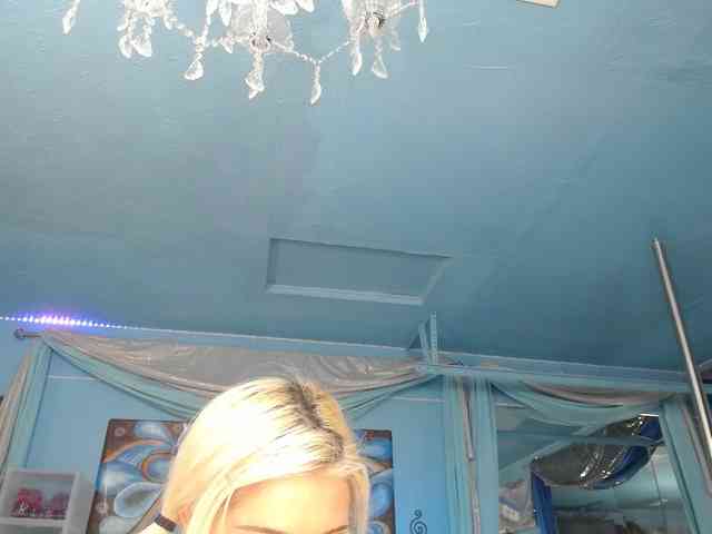 adrianna_fox webcam
