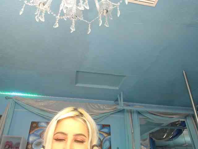 adrianna_fox webcam