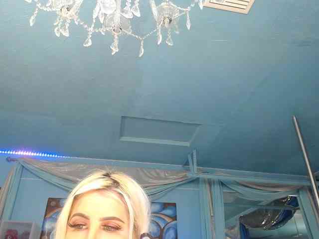 adrianna_fox webcam