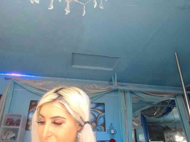adrianna_fox webcam