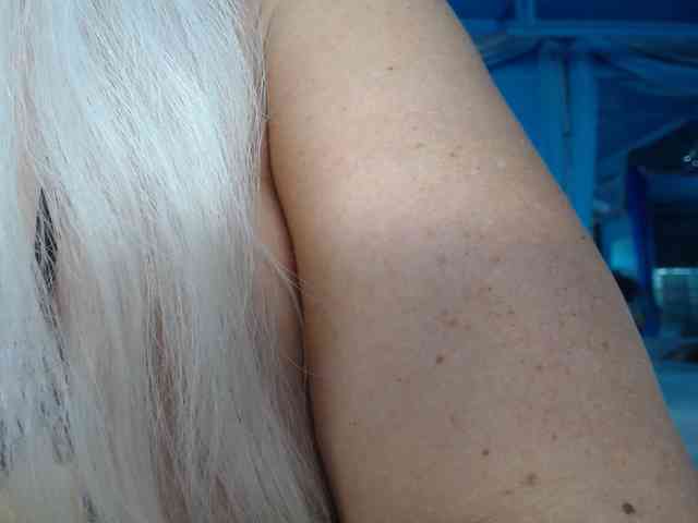 adrianna_fox webcam