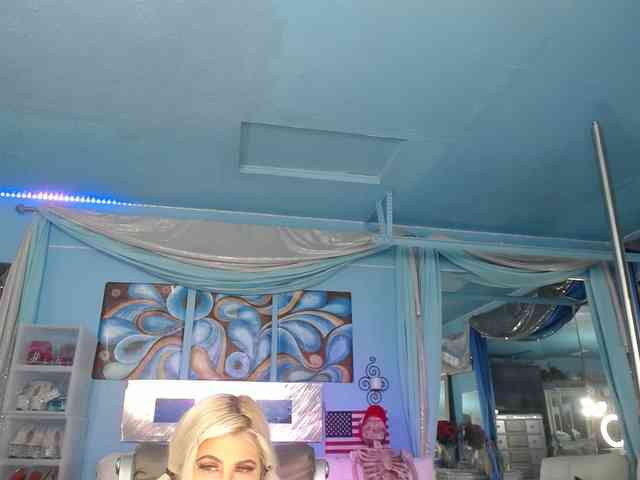adrianna_fox webcam