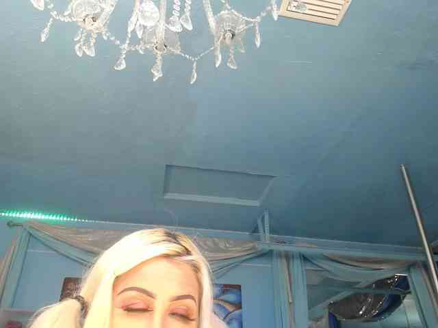 adrianna_fox webcam
