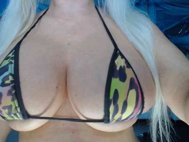 adrianna_fox webcam