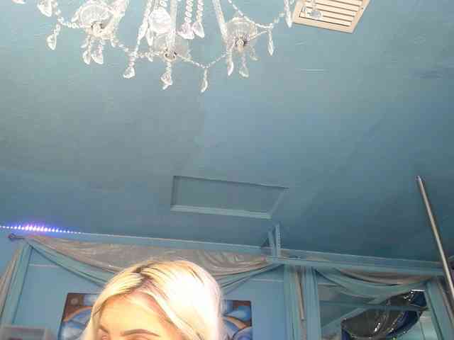 adrianna_fox webcam