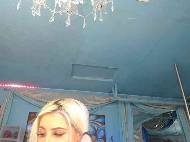 adrianna_fox webcam