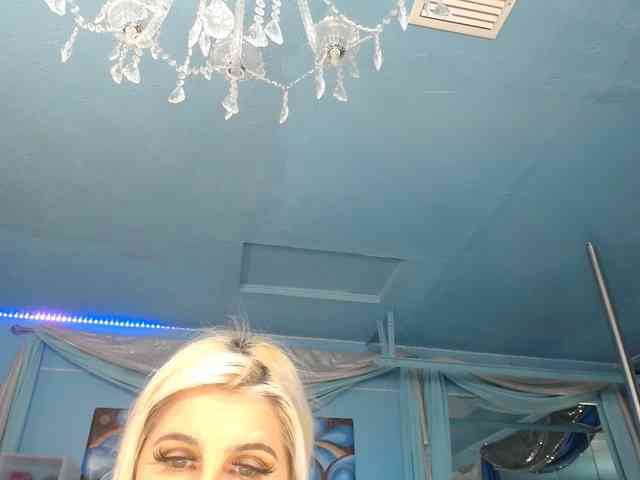 adrianna_fox webcam