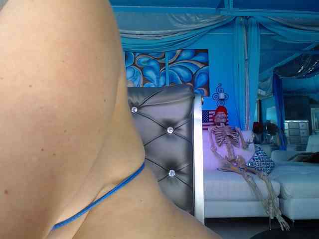 adrianna_fox webcam