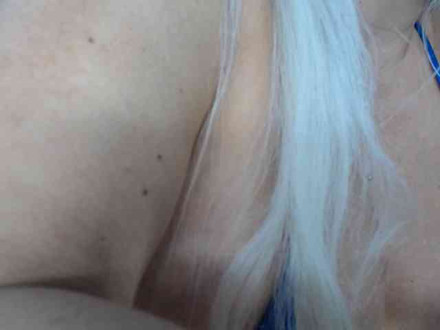 adrianna_fox webcam
