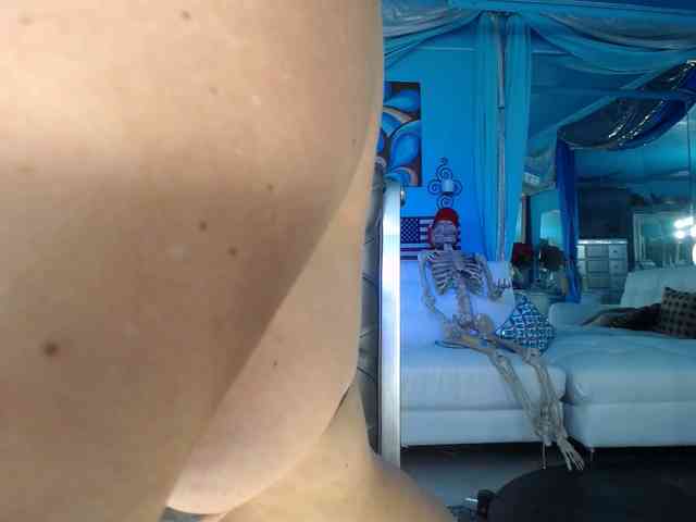 adrianna_fox webcam