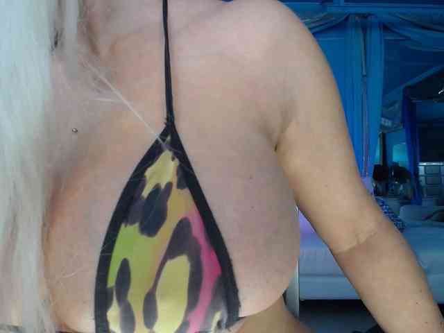 adrianna_fox webcam