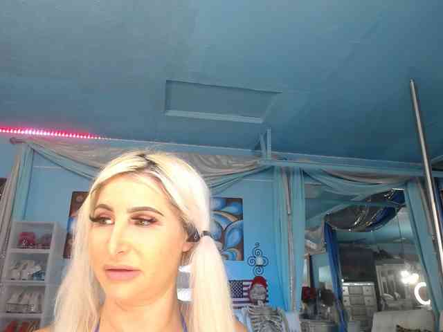 adrianna_fox webcam