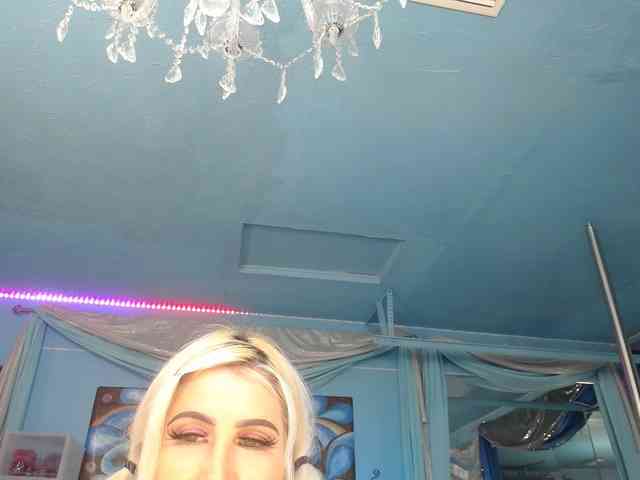 adrianna_fox webcam