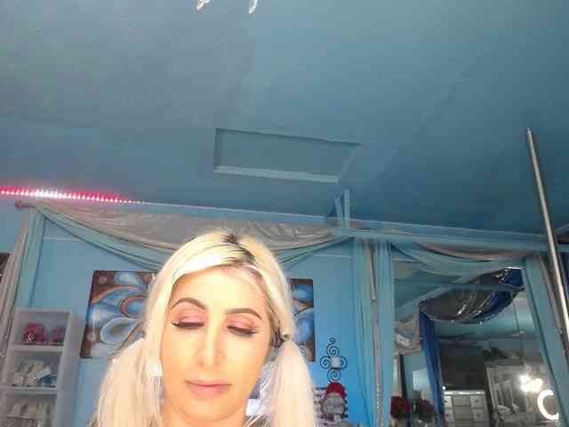 adrianna_fox