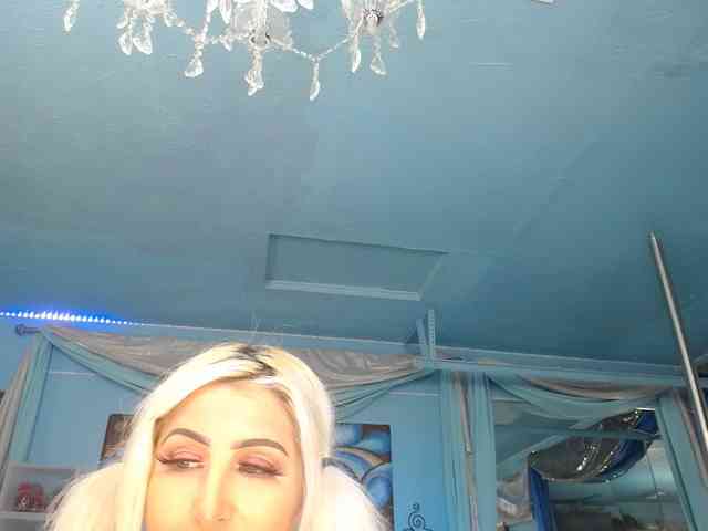 adrianna_fox webcam