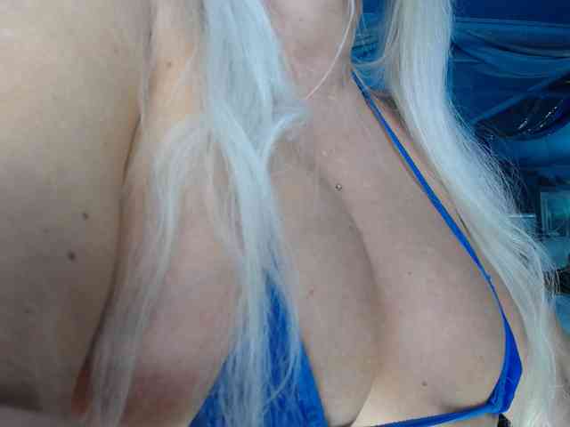 adrianna_fox webcam