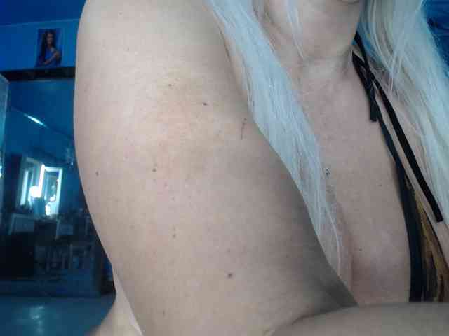 adrianna_fox webcam
