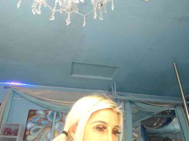 adrianna_fox webcam