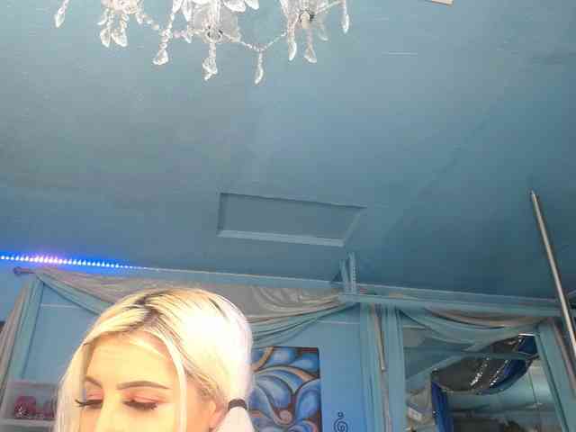 adrianna_fox webcam