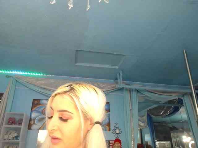 adrianna_fox webcam