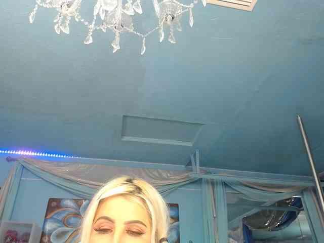 adrianna_fox webcam
