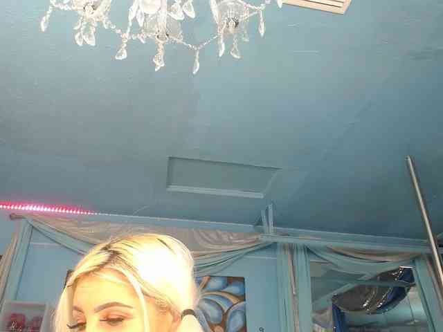 adrianna_fox webcam
