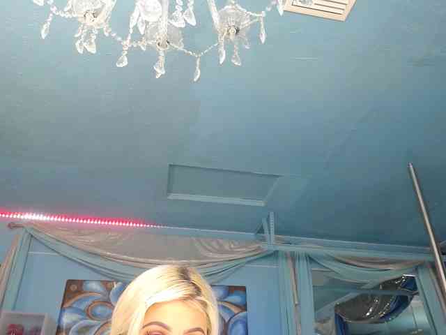 adrianna_fox