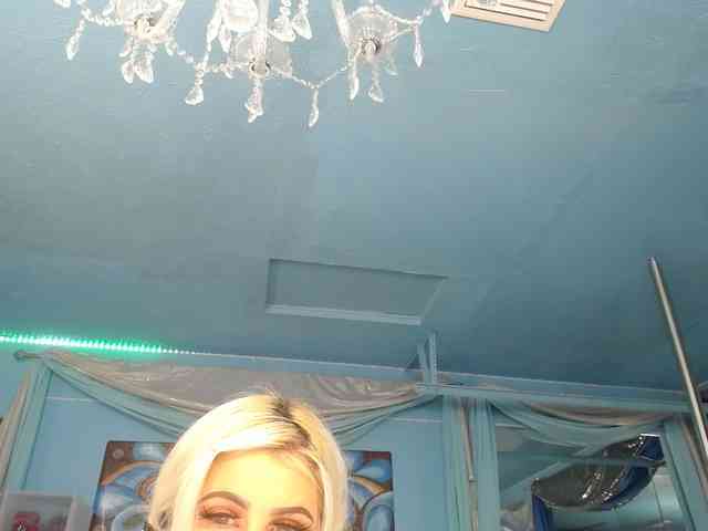adrianna_fox webcam