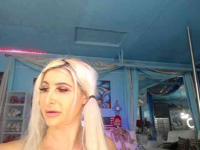 adrianna_fox webcam