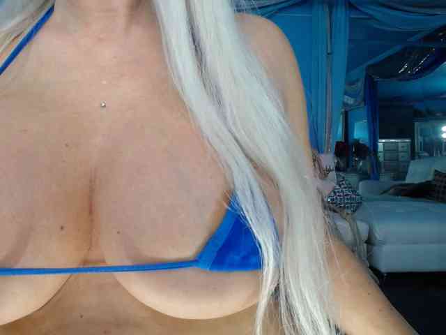 adrianna_fox webcam