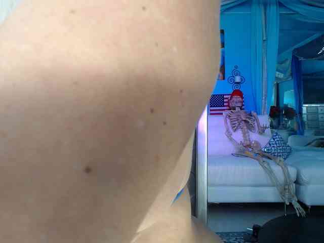 adrianna_fox webcam