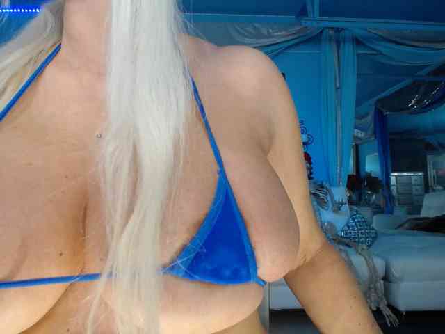 adrianna_fox webcam