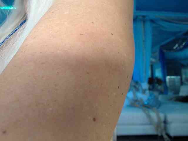 adrianna_fox webcam