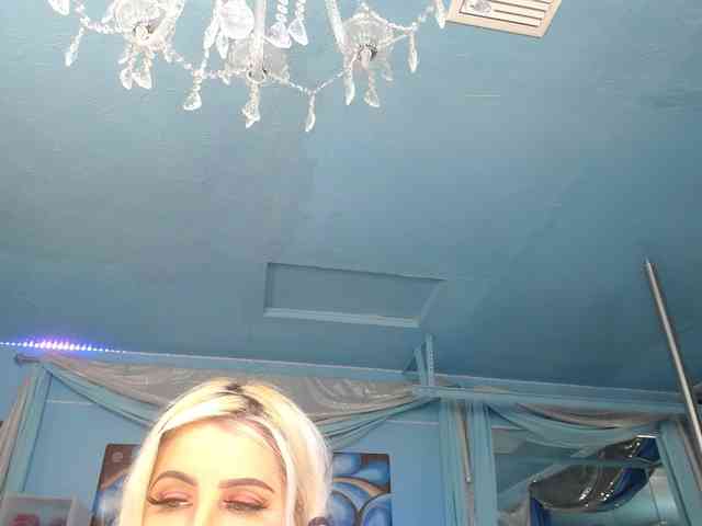 adrianna_fox webcam