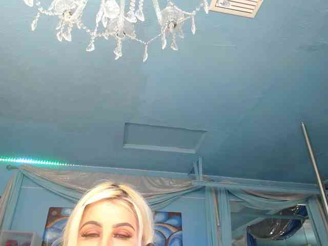 adrianna_fox webcam