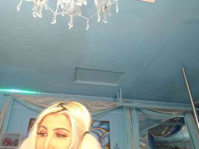 adrianna_fox webcam