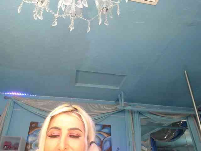 adrianna_fox webcam