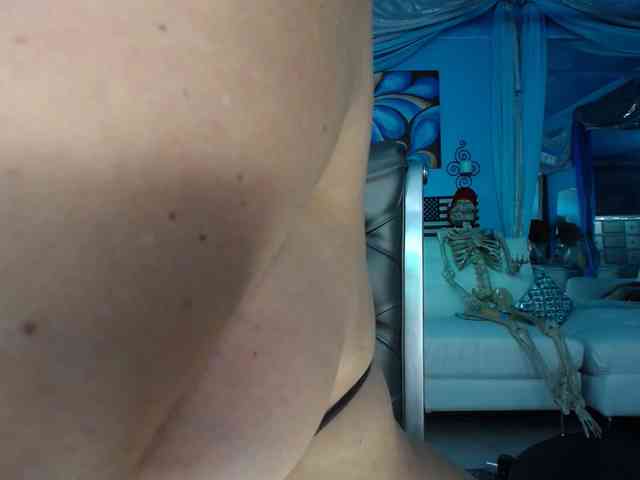 adrianna_fox webcam