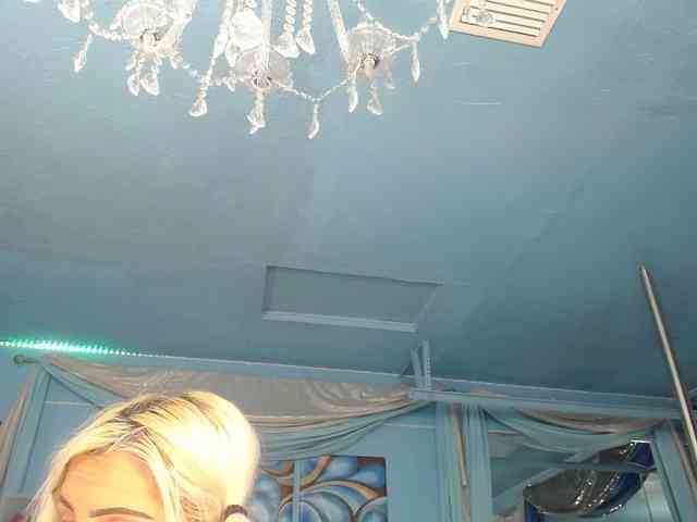 adrianna_fox webcam