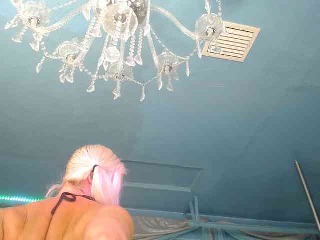 adrianna_fox webcam