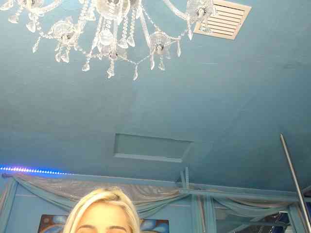 adrianna_fox webcam