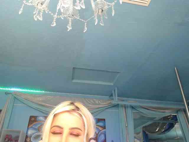 adrianna_fox webcam